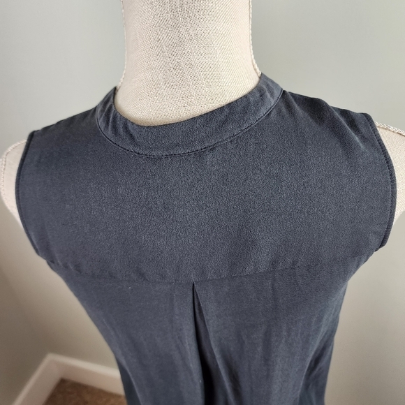 H&M Semi Sheer Tank Top With Neck Clasp Ruffle Front Size 4 Dark Gray - Picture 6 of 8